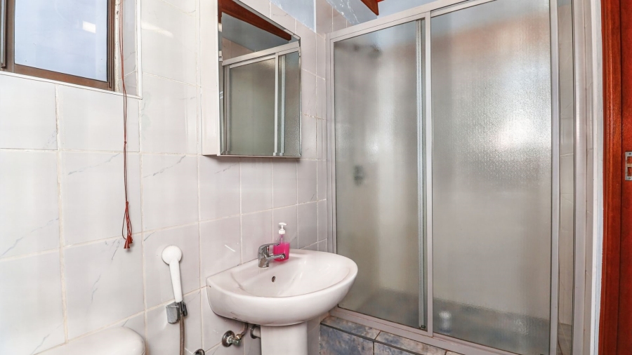 Commercial Property for Sale in Rondevlei Western Cape